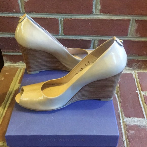 Stuart Weitzman Nude Patent Wedges - Picture 4 of 12